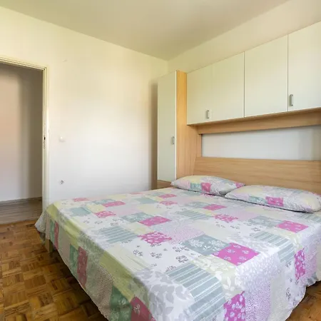 Simplistic In Rogoznica Near The Seabeach Holiday home Rogoznica (Sibenik-Knin)