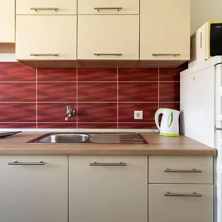 Holiday home Simplistic In Rogoznica Near The Seabeach