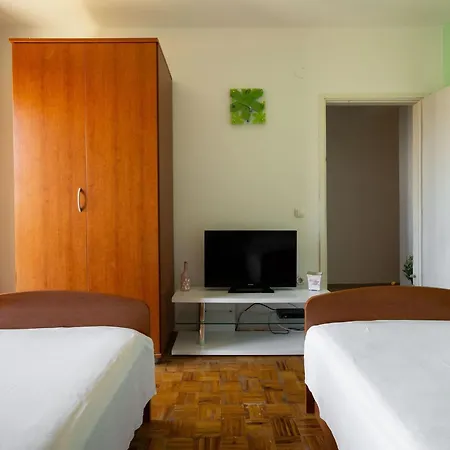 Holiday home Simplistic In Near The Seabeach