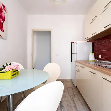 Holiday home Simplistic In Near The Seabeach Rogoznica (Sibenik-Knin)