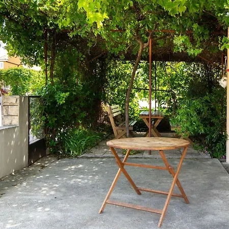 Simplistic In Near The Seabeach Holiday home Rogoznica (Sibenik-Knin)