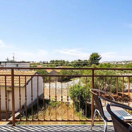 Holiday home Simplistic In Rogoznica Near The Seabeach *