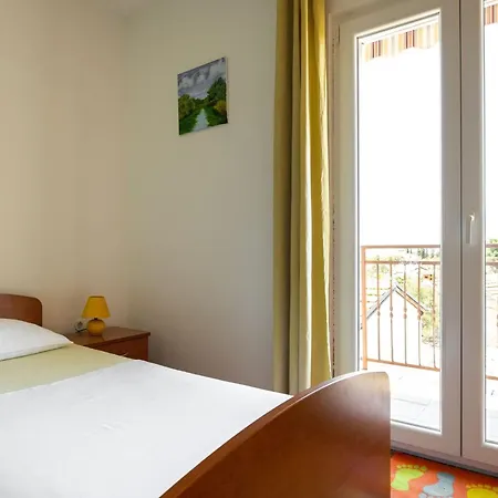 Simplistic In Rogoznica Near The Seabeach Holiday home Rogoznica (Sibenik-Knin)