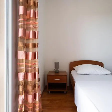 Simplistic In Rogoznica Near The Seabeach * Rogoznica (Sibenik-Knin)