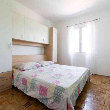 Simplistic In Rogoznica Near The Seabeach * Rogoznica (Sibenik-Knin)