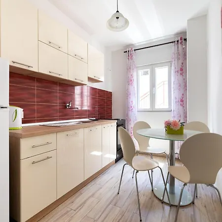 Holiday home Simplistic In Near The Seabeach Rogoznica (Sibenik-Knin)