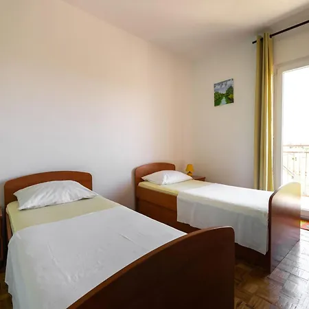 Simplistic In Near The Seabeach Holiday home Rogoznica (Sibenik-Knin)