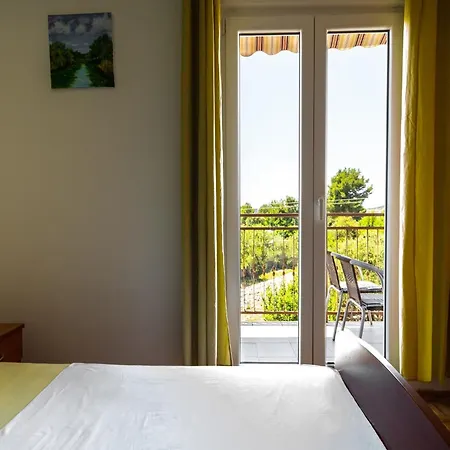 Holiday home Simplistic In Near The Seabeach