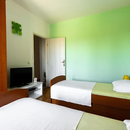 Holiday home Simplistic In Near The Seabeach Rogoznica (Sibenik-Knin)