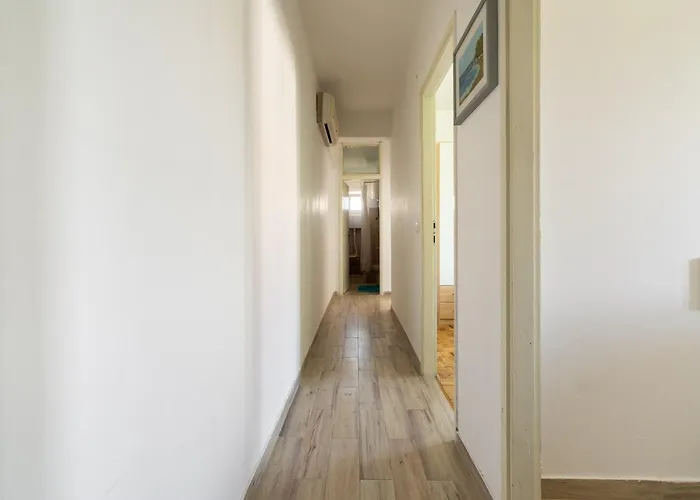 Vakantiehuis Simplistic In Near The Seabeach Rogoznica (Sibenik-Knin)