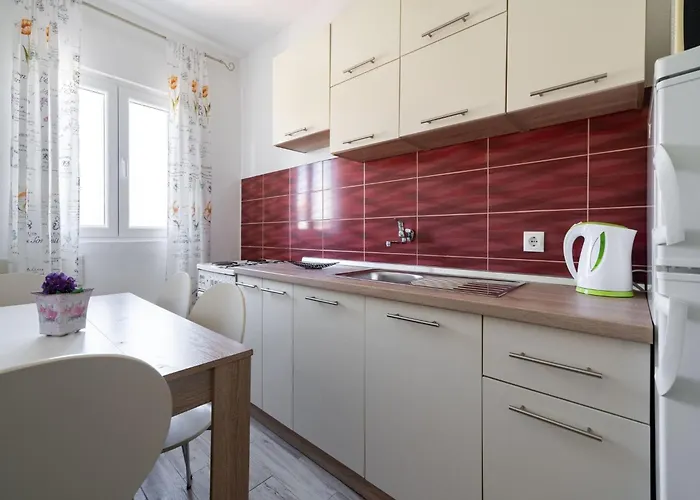 Vakantiehuis Simplistic In Near The Seabeach Rogoznica (Sibenik-Knin)