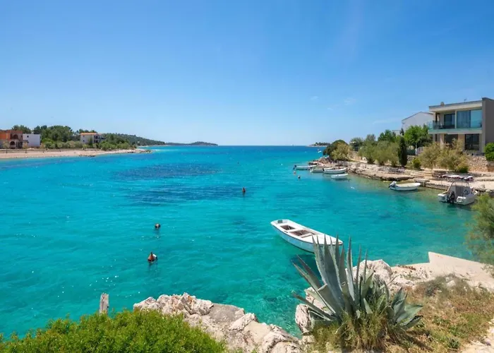 Simplistic In Near The Seabeach Vakantiehuis Rogoznica (Sibenik-Knin)