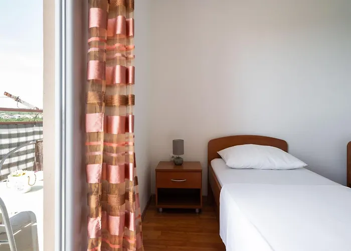 Vakantiehuis Simplistic In Near The Seabeach Rogoznica (Sibenik-Knin)