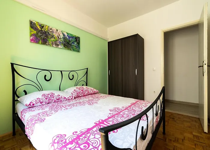 Simplistic In Near The Seabeach Holiday home