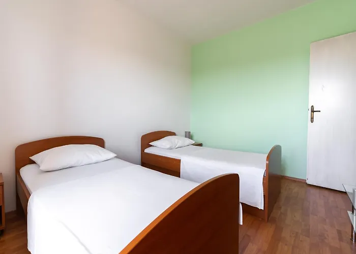 Simplistic In Near The Seabeach Vakantiehuis Rogoznica (Sibenik-Knin)