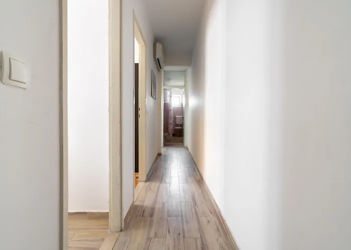 Vakantiehuis Simplistic In Near The Seabeach Rogoznica (Sibenik-Knin)