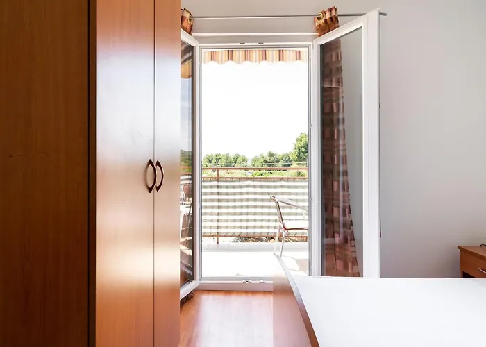 Vakantiehuis Simplistic In Near The Seabeach *