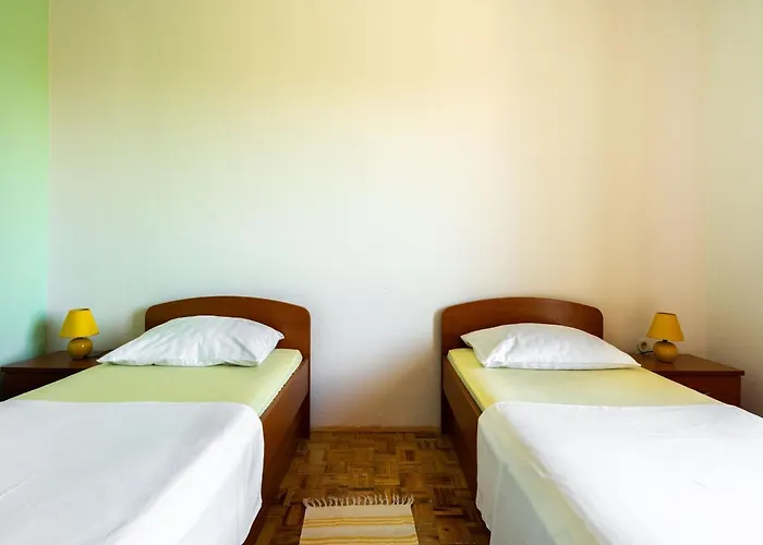 Simplistic In Near The Seabeach Vakantiehuis Rogoznica (Sibenik-Knin)