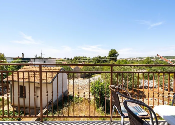 Vakantiehuis Simplistic In Near The Seabeach Rogoznica (Sibenik-Knin)